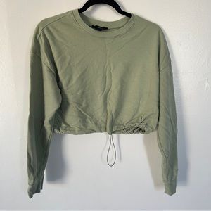 Forever21 Cropped Pullover Size Small